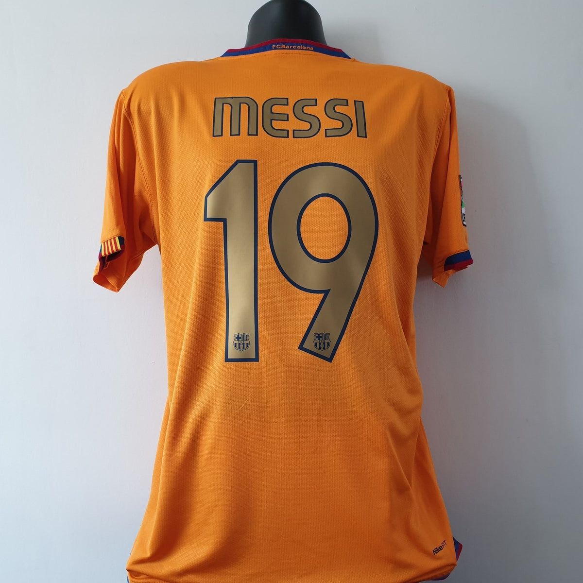 MESSI 19 Barcelona Shirt - Small - 2006/2007 - Nike Barca